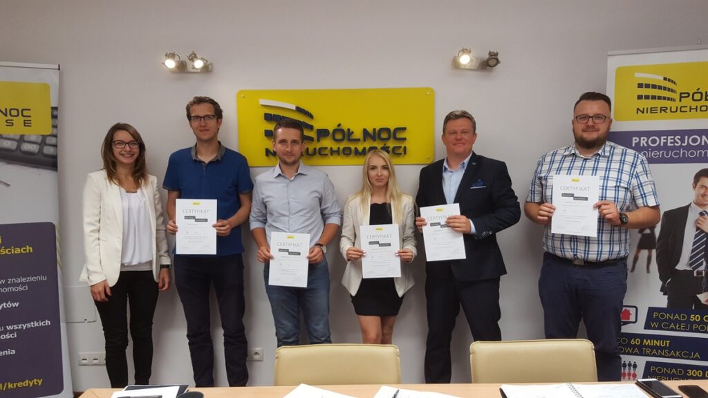 Nowi Doradcy ds.nieruchomości na sierpniowym szkoleniu "Na start"