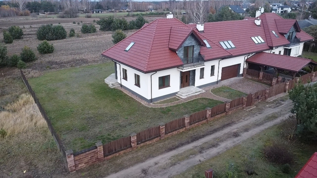 Dom – Dąbrówka, ul. Kościelna