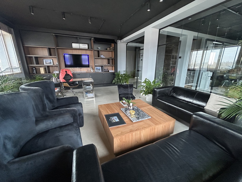 Lokal – Łazy, Aleja Krakowska