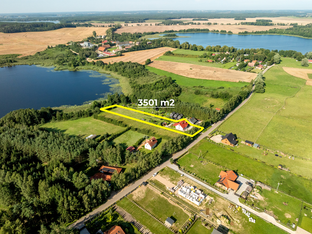 Dom – Ławki, Ławki